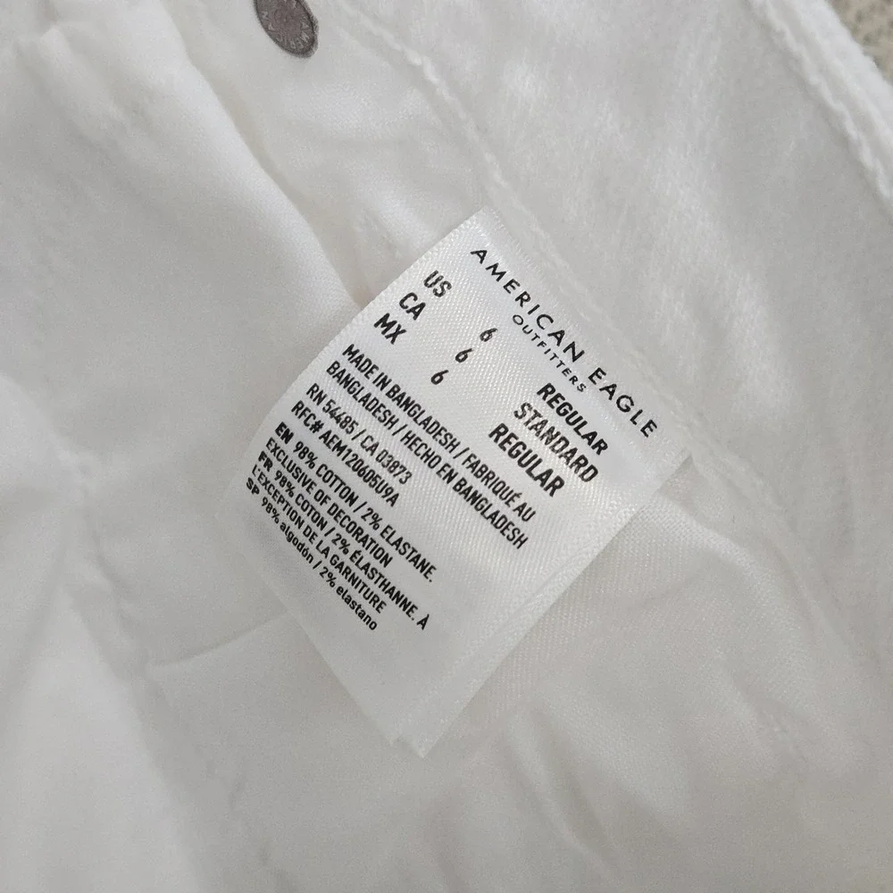 American Eagle Jeans‎ Womens 6 White Mom Straight Stretch Distressed Denim Pants
